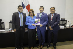 Autoridades de la UTP presentan informe de gestión 2025 ante la Asamblea Nacional.