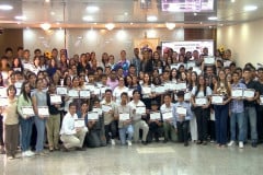 152 estudiantes participan del Acto de Mención Honorifica 