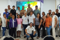 Participantes del seminario Uso Correcto de las Tecnologías para Adultos de la Tercera Edad