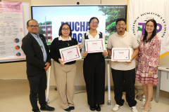 Entrega de certificados de participación.