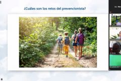 Expositores analizando el Entorno VUCA.