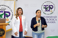 La Licenciada Inair Saturno, Directora de la DNOP y la Dra. Marta Castillo, de la Clínica Universitaria.