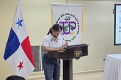 Bienvenida e inducción académica a los estudiantes de movilidad internacional en el auditorio de la UTP. 