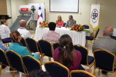 Realizan reunión para reactivar la Asociación de Egresados de la UTP.