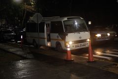 Este servicio de autobuses se ofrece exclusivamente para los estudiantes, tres veces cada noche.