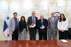 Rector de la Universidad de Brasil visita la UTP