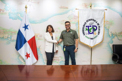 Autoridades de la UTP y la RMS.