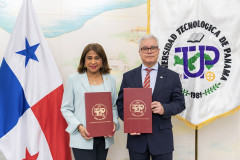 Un acuerdo entre la UTP y la UEx busca fortalecer en el ámbito académico y científico. 