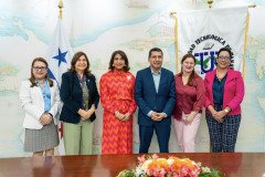 Foto grupal de la actividad.