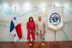 Cooperación académica con la embajada de Brasil en Panamá promoverá lecciones del idioma portugués