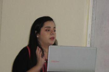 Sustentación de trabajo de graduación-Estudiante Laura Araúz.