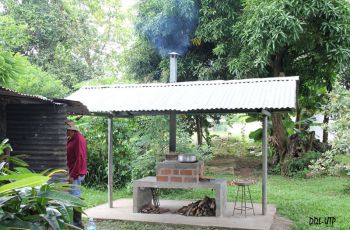 Estufa Ecológica Ahorrativa de Leña”. Basada en el modelo Eco-Justa de Honduras