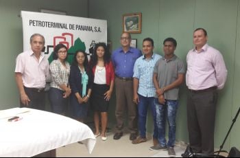 Estudiantes de la UTP en Bocas del Toro, reciben beca.