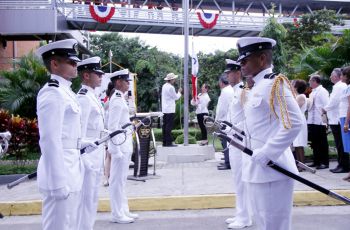 UTP Conmemora 112 años de Vida Republicana. 