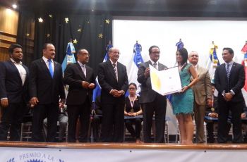 XI Premio Regional a la Excelencia Académica.