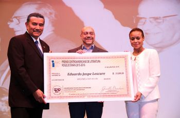 Eduardo Jaspe Lescure, recibió cheque simbólico de 10 mil dólares.