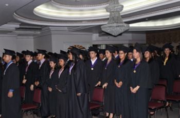 Estudiantes Graduados