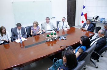 Visita Técnica de Expertos Ingleses en la UTP. 