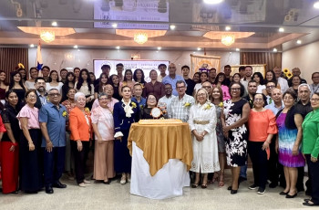 Autoridades, docentes y estudiantes festejan el aniversario de la FCyT. Autoridades, docentes y estudiantes festejan el aniversario de la FCyT.