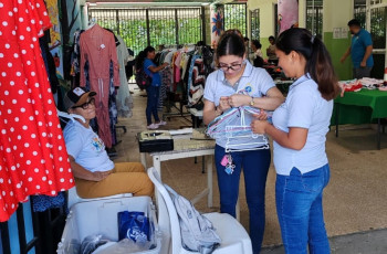 Bazar Guerreras en Rosa fue organizado por la Asociación Nacional contra el Cáncer (ANCEC), Capítulo de Santiago. Bazar Guerreras en Rosa fue organizado por la Asociación Nacional contra el Cáncer (ANCEC), Capítulo de Santiago.