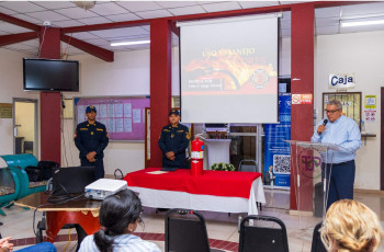 La actividad se realizó en el lobby del edificio administrativo.