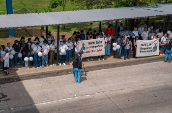 Con consignas y mensajes de apoyo, los participantes expresaron su solidaridad