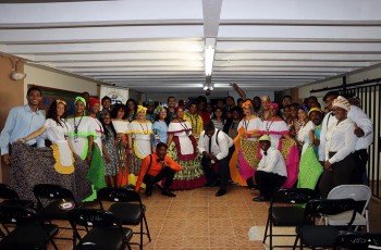 Participantes de la celebración del mes de la Etnia Negra.