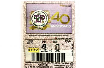 Billetes y chances de la Lotería destacan el logo y lema de la UTP.