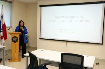 En la Sala de Proyección No.1 del Edif. de Facilidades Estudiantiles se realizó esta actividad.