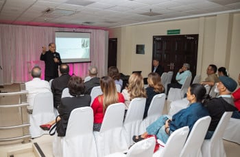 La obra La Celestina fue explicada por el Dr. Gregorio Urriola Candanedo de FUNIBER 
