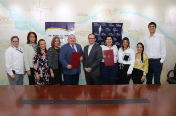 firma convenio con Estée Lauder 