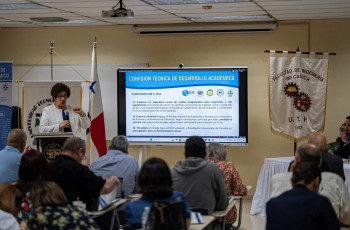 Diseño Curricular La Dirección Ejecutiva de Currículo de la UTP realiza Jornada de Diseño Curricular 2025