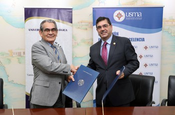 Rector de la UTP, Ing. Héctor Montemayor, firma convenio con el Dr. Francisco Blanco, Rector de la USMA. 