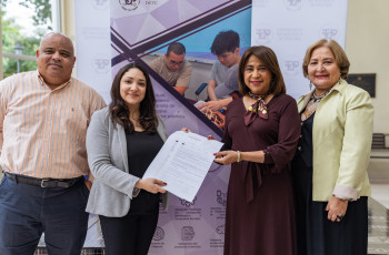 Con esta nueva gestión ante la DIGERPI, la UTP consolida su liderazgo como institución promotora del conocimiento, la ciencia y la tecnología. Con esta nueva gestión ante la DIGERPI, la UTP consolida su liderazgo como institución promotora del conocimiento, la ciencia y la tecnología.