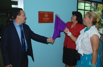 La Rectora de la UTP inauguró el Centro de Emprendedurismo e Incubación de Empresas.
