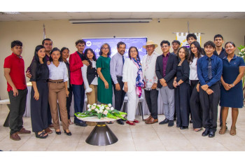 Estudiantes de primer ingreso de la Licenciatura en Comunicación Ejecutiva Bilingüe.