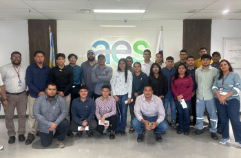 Estudiantes de Lic. en Mecánica Industrial de la UTP Coclé