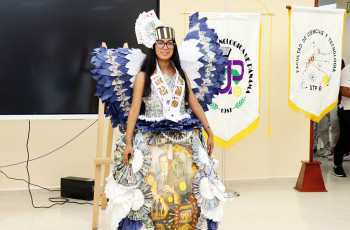 Un día de diseños y obras literaria fue lo vivido en el Campus Central para escoger el vestido ganador para la Gala Literaria