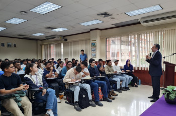 Decano de la FIC, Dr. Ramiro Vargas.