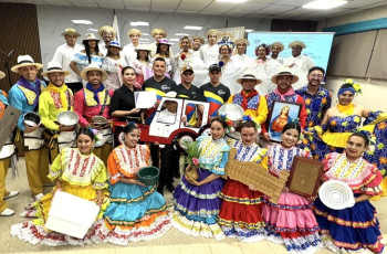 Presentación Folclórica de la Corporación Dancística y del Conjunto Sentimientos UTP 