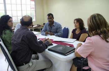 Reunión para establecer estrategias necesarias para garantizar el componente.