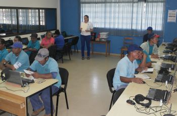 UTP Veraguas realiza seminario para manejos de Sistema de Asistencia.