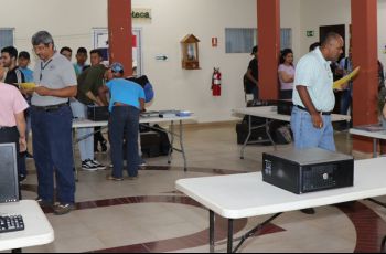 Estudiantes de la FISC Veraguas participan en Concurso de ensamblaje de  computadoras.