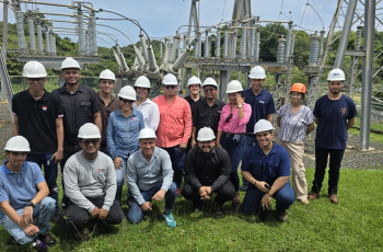 foto grupal de estudiantes.