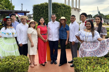 Autoridades dan inicio al Mes de la Patria 