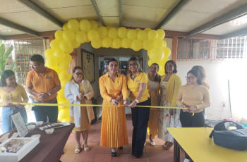 Corte de cinta del aniversario de la FII en el Centro Regional de Panamá Oeste. 