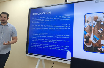 Estudiante Gerardo Moreno, de la Licenciatura en Ingeniería de Sistemas y Computación sustenta trabajo de Graduación 