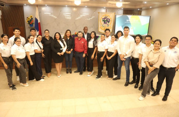 Estudiantes de la FII organizadores de la Conferencia  