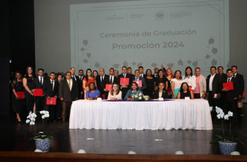 certificados de graduación Centro de Tele Educación y Diplomado en Habilidades Administrativas.