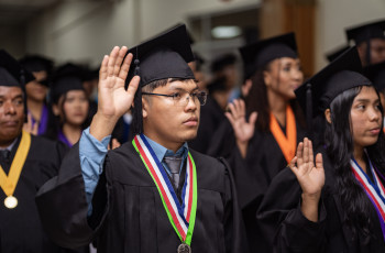 Estudiantes de Bocas del Toro reciben sus diplomas de la UTP